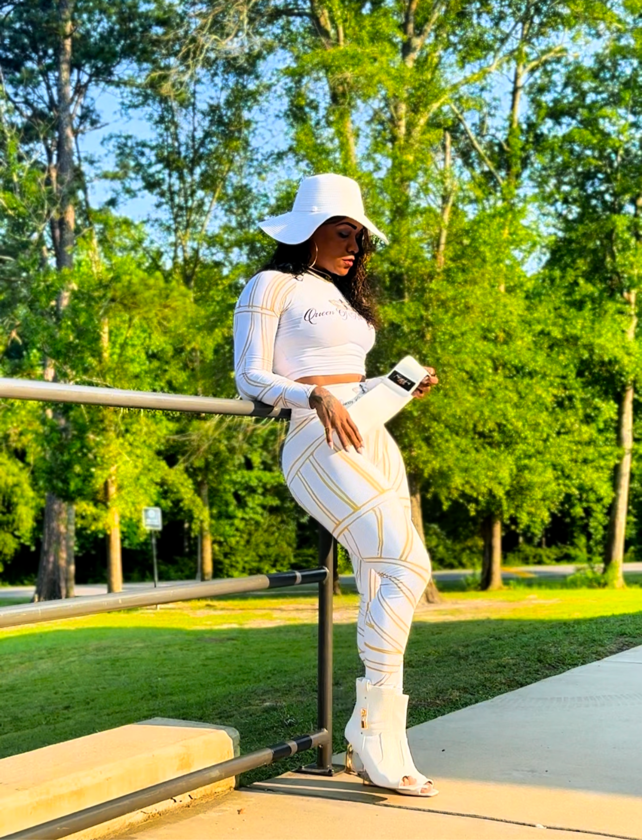 Retro Gold & White Leggings